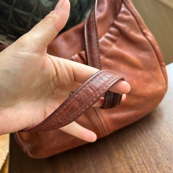 Vintage 70’s Carried Away Caramel Brown Leather hand shoulder bag - Picture 3 of 16